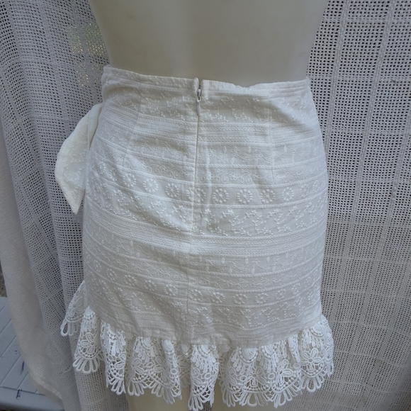 Saints Secrets white lace Faux wrap skirt S - Picture 8 of 12
